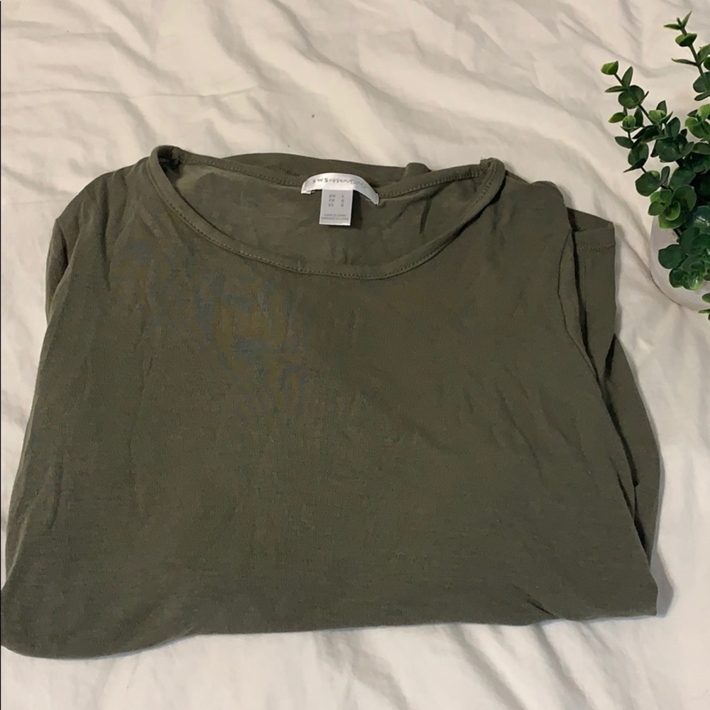 💕 2/15💕 Long sleeve with stripes on arms